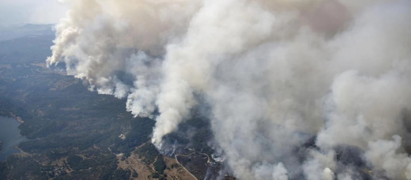 ΗΠΑ: Μεγάλη φωτιά στην Καλιφόρνια - Εκκενώνονται σπίτια (βίντεο)